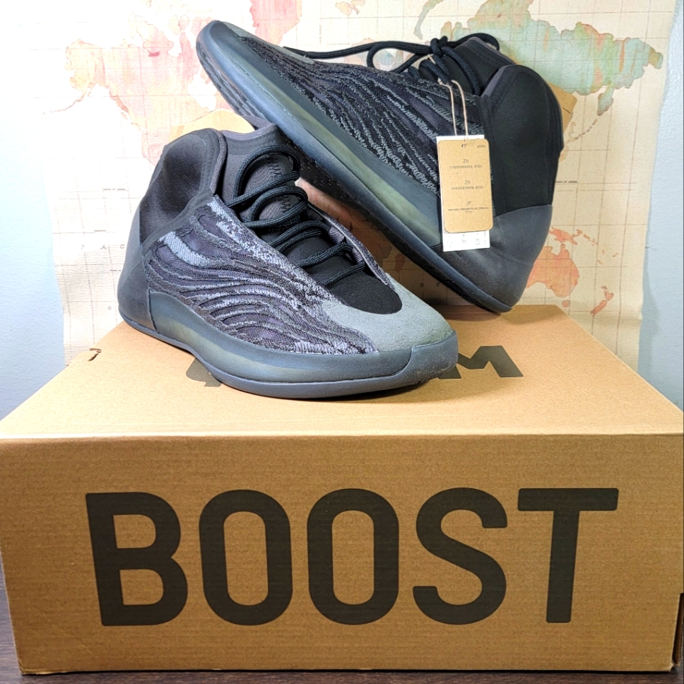 Brand New Adidas Yeezy Qntm Onyx Men's 11.5
